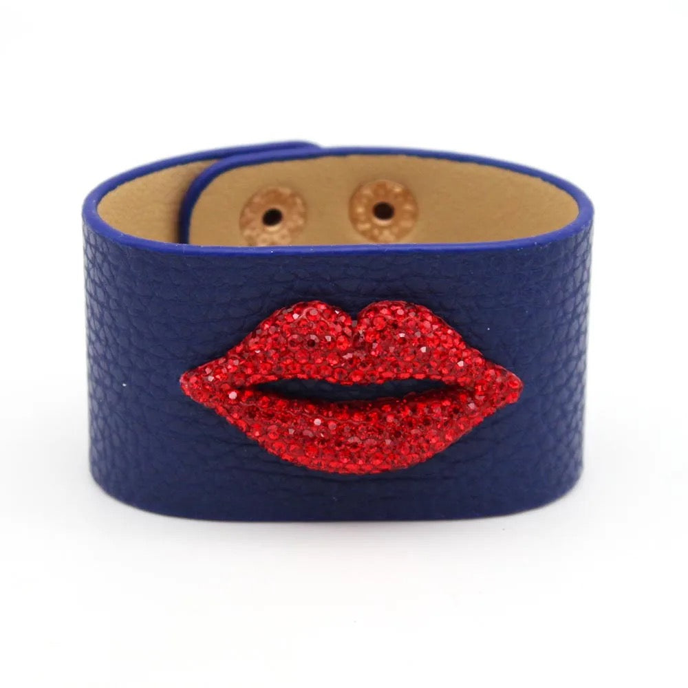 LIP CUFFED -  BLUE