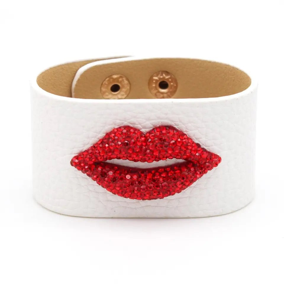 LIP CUFFED -  WHITE