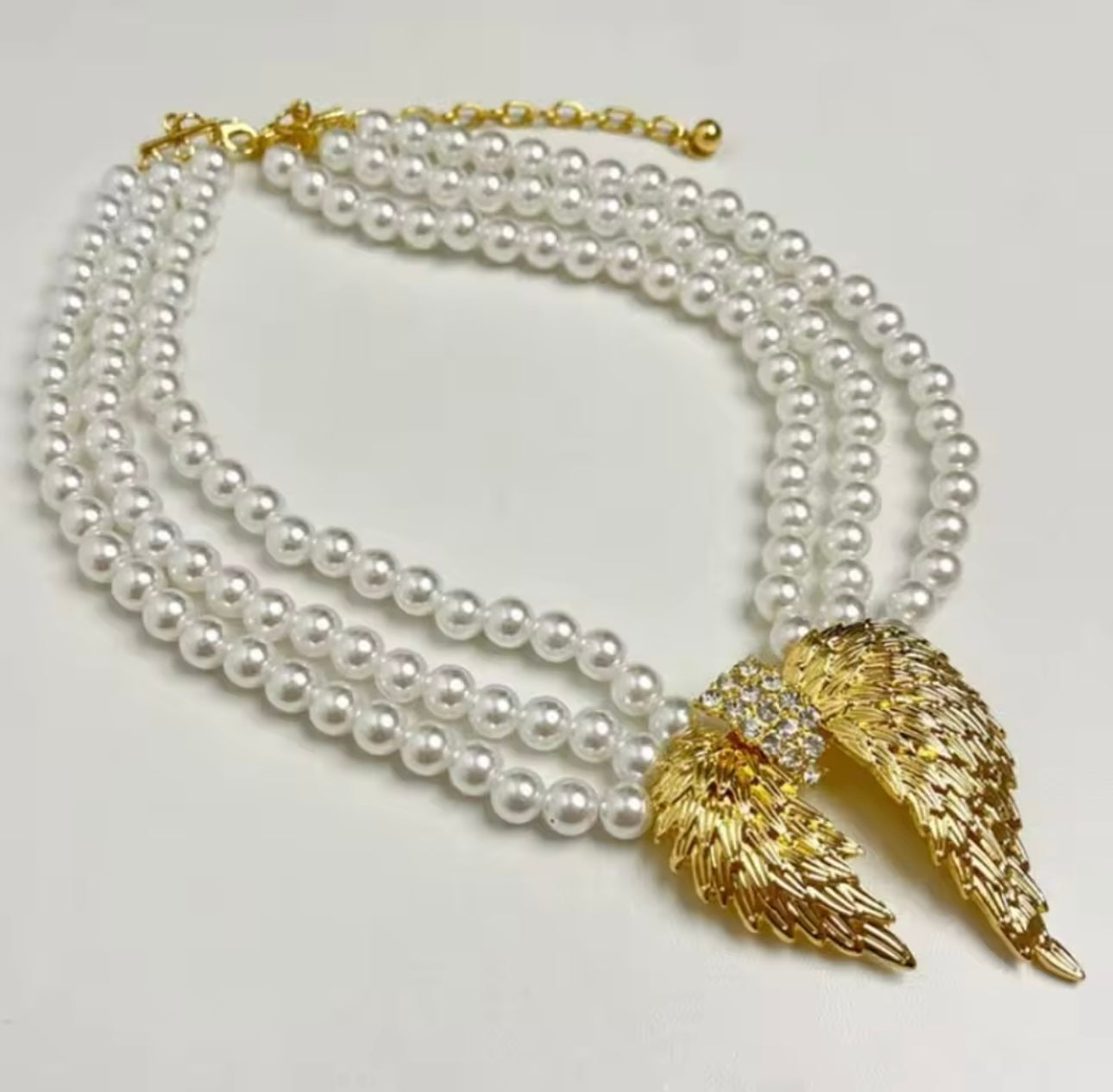 FARAH FEATHER NECKLACE