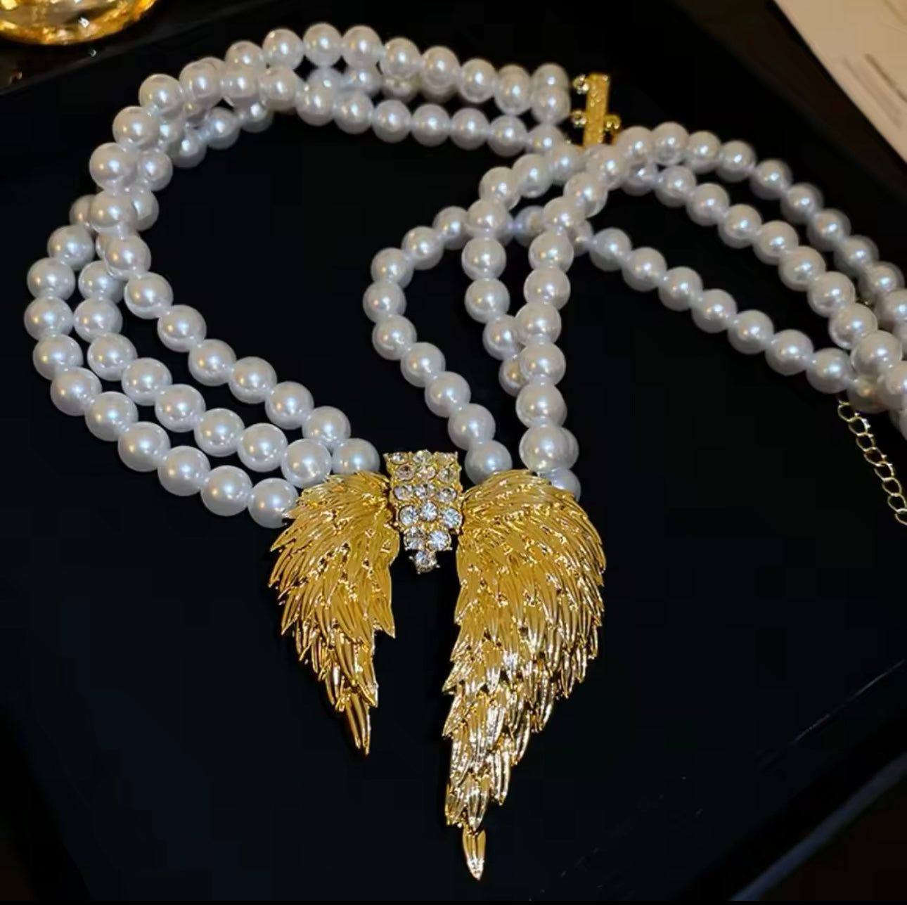 FARAH FEATHER NECKLACE