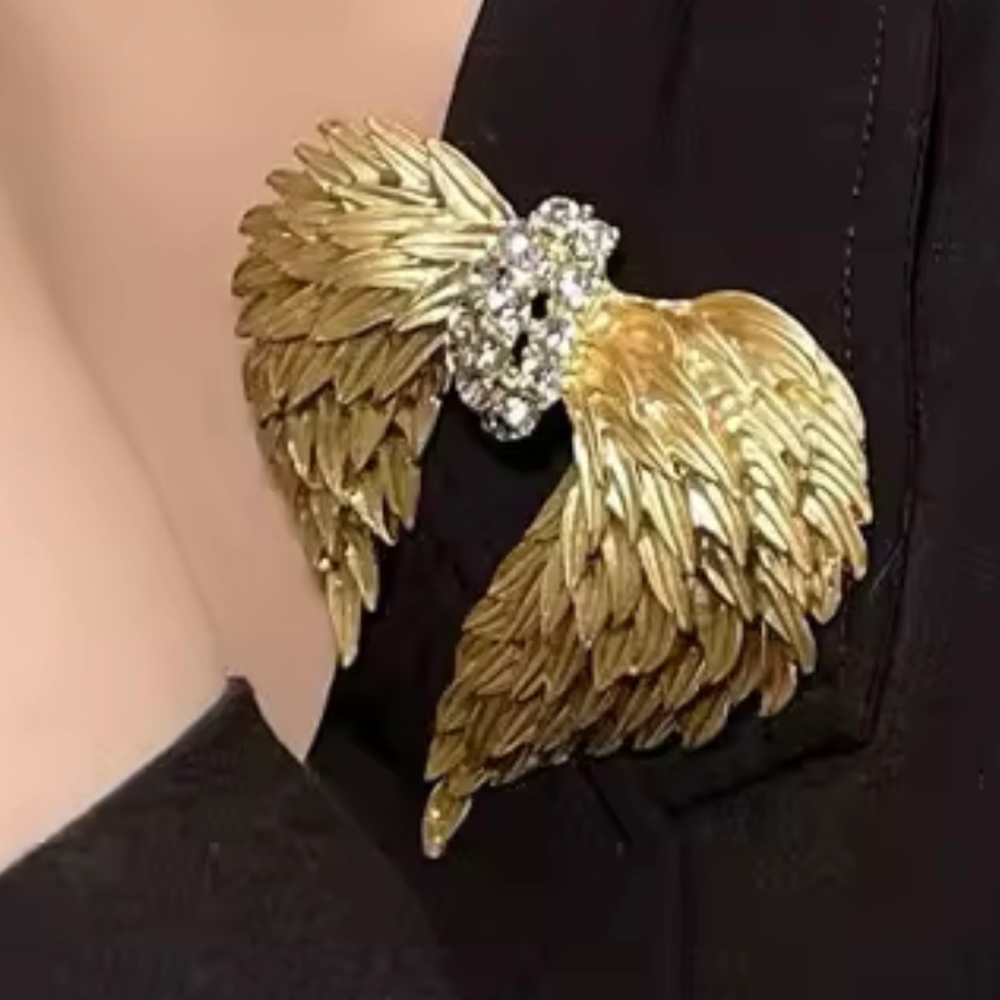 FARAH FEATHER BROOCH